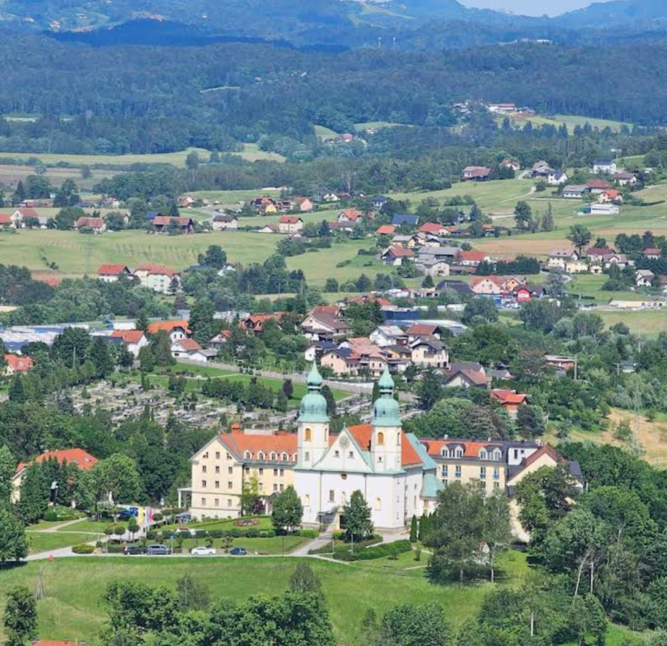 Župnijska cerkev sv. Jožefa - Szent József-plébániatemplom