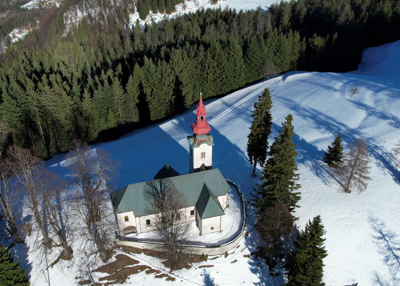 Čreta pri Vranskem - Cerkev Matere božje - Isten Anyja-templom