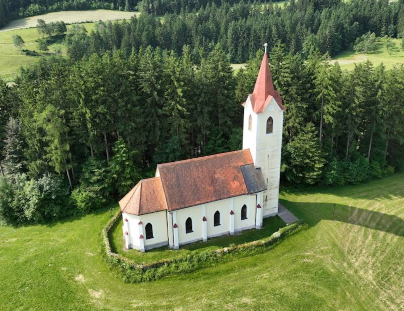 Dol pri Gornjem Gradu - Cerkev Marijinega darovanja - Szűz Mária bemutatásának temploma