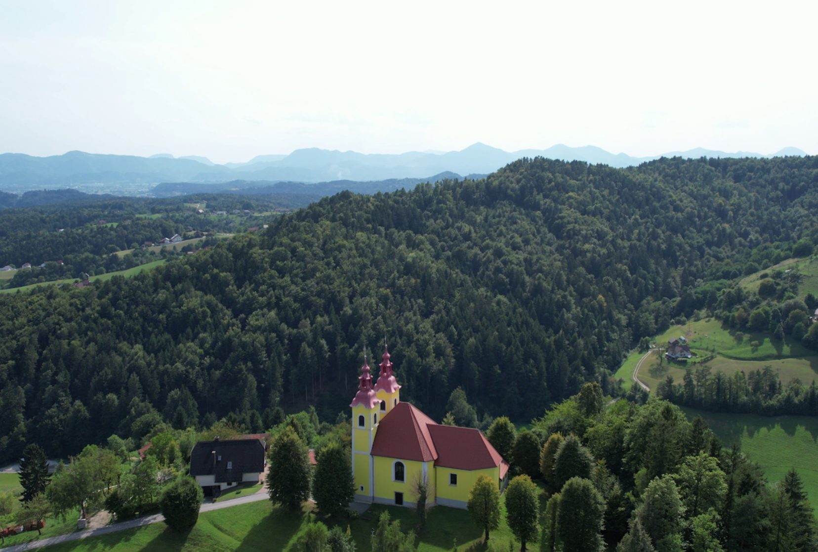 Dol pod Gojko - Cerkev sv. Trojice - Szentháromság-templom (Gojka, 433 m)