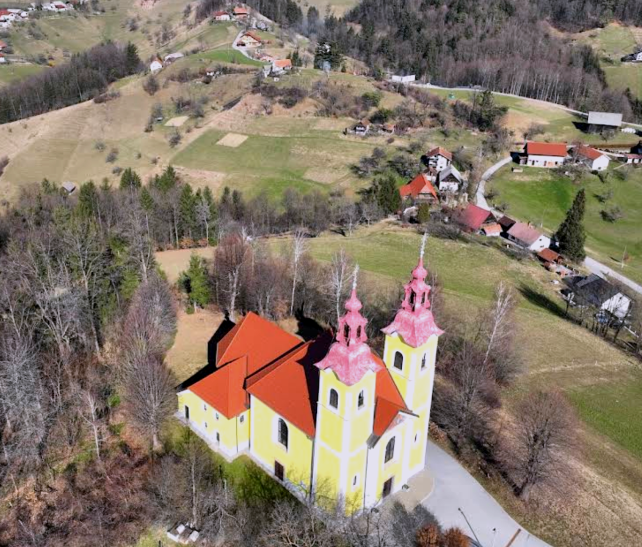 Dol pod Gojko - Cerkev sv. Trojice - Szentháromság-templom (Gojka, 433 m)