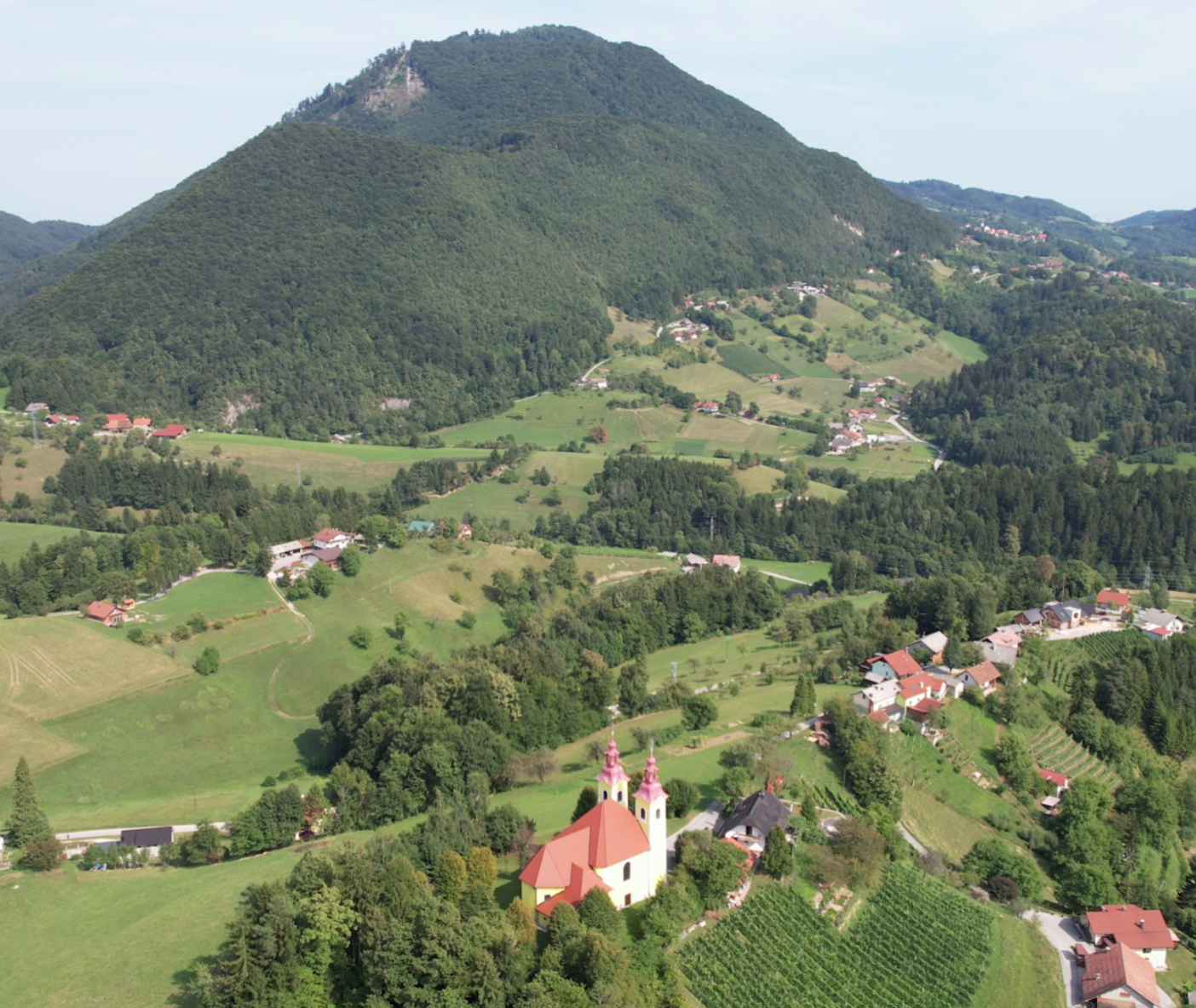 Dol pod Gojko - Cerkev sv. Trojice - Szentháromság-templom (Gojka, 433 m)