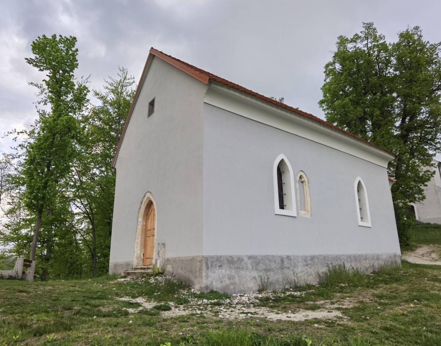 Gradišče nad Podsredo - Kapela sv. Mohorja in Fortunata - Szent Fortunátus és Mohor-kápolna a Szent öreghegyen (386 m)