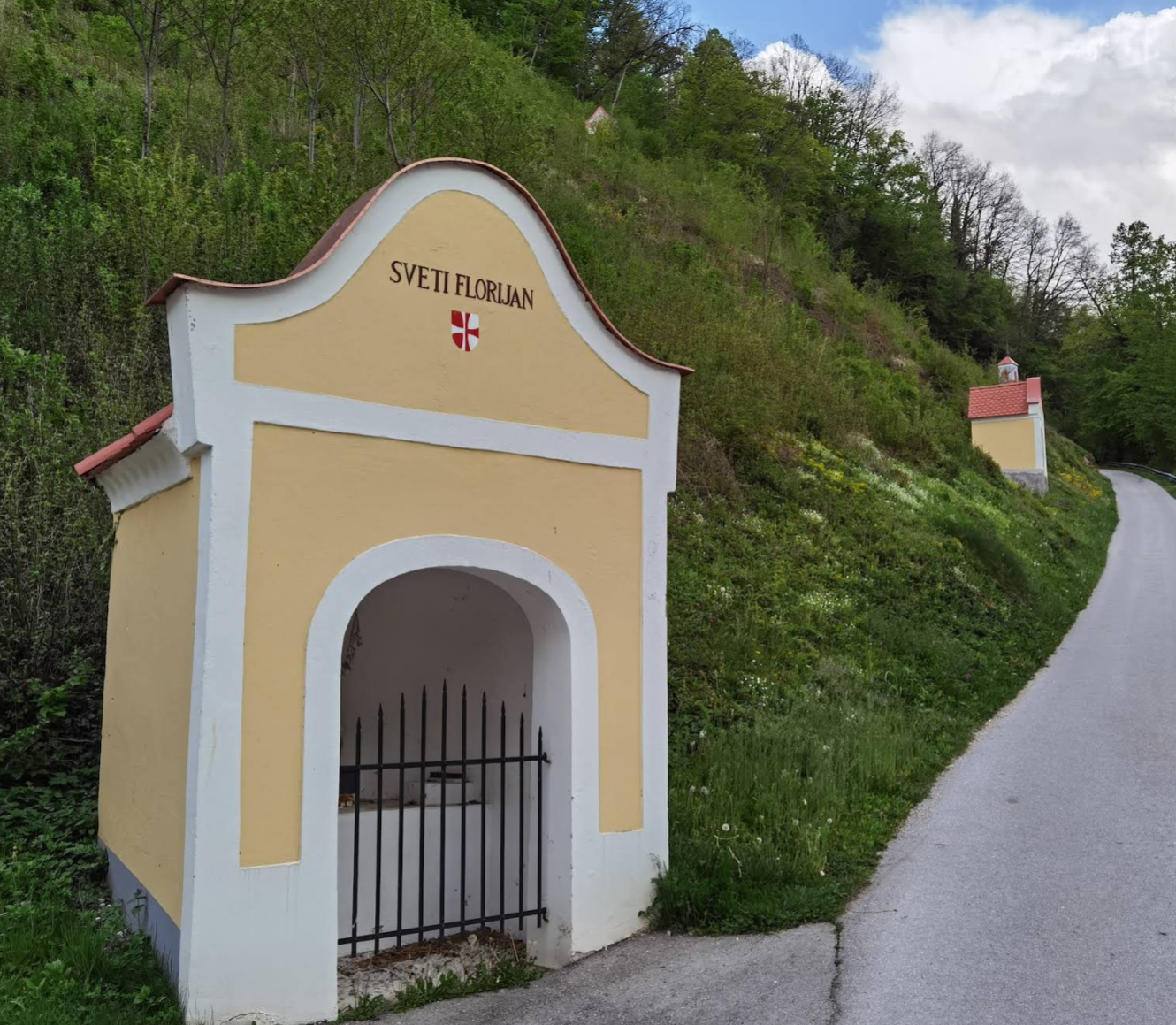 Gradišče nad Podsredo - Križev pot Stara sv. Gora - stációs keresztút az Szent Öreg-hegyre
