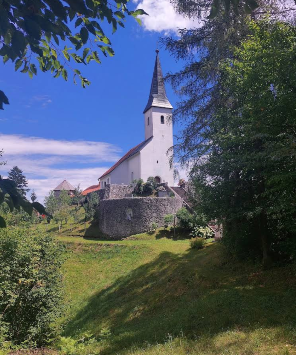 Jeronim - Cerkev sv. Hieronima - Szent Jeromos-templom (Tabor, 428 m)