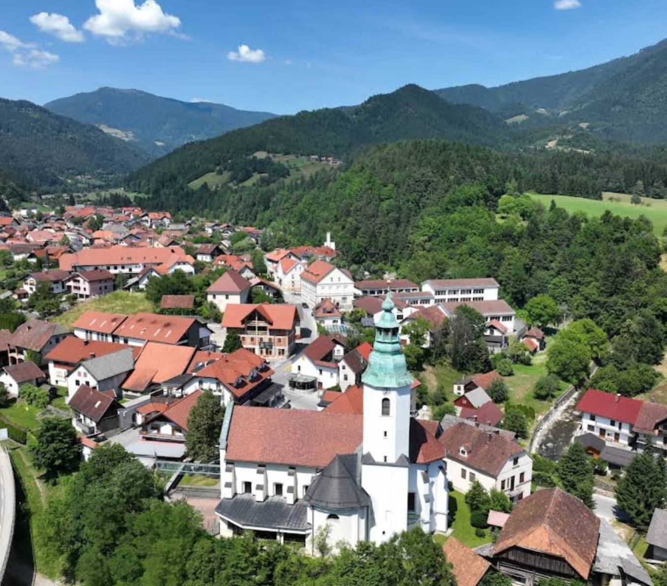 Župnijska cerkev sv. Elizabete Ogrske - Árpád-házi Szent Erzsébet-plébániatemplom