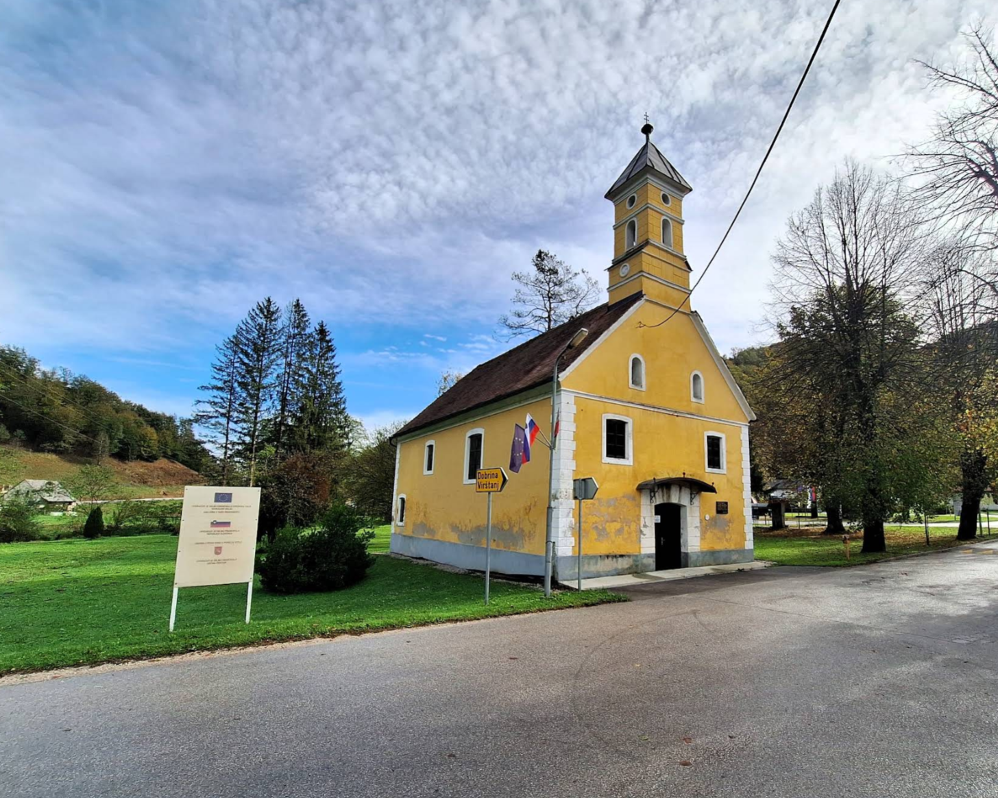 Loka pri Žusmu - Cerkev sv. Leopolda - Szent Lipót-templom