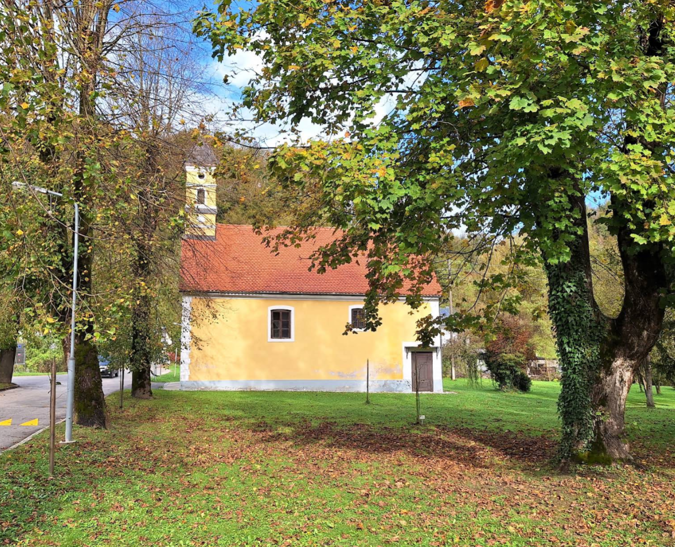 Loka pri Žusmu - Cerkev sv. Leopolda - Szent Lipót-templom