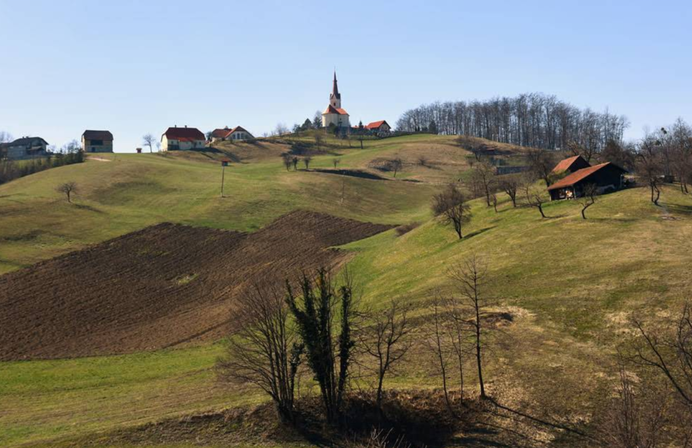 Lopaca - Župnijska cerkev sv. Ane - Szent Anna-plébániatemplom