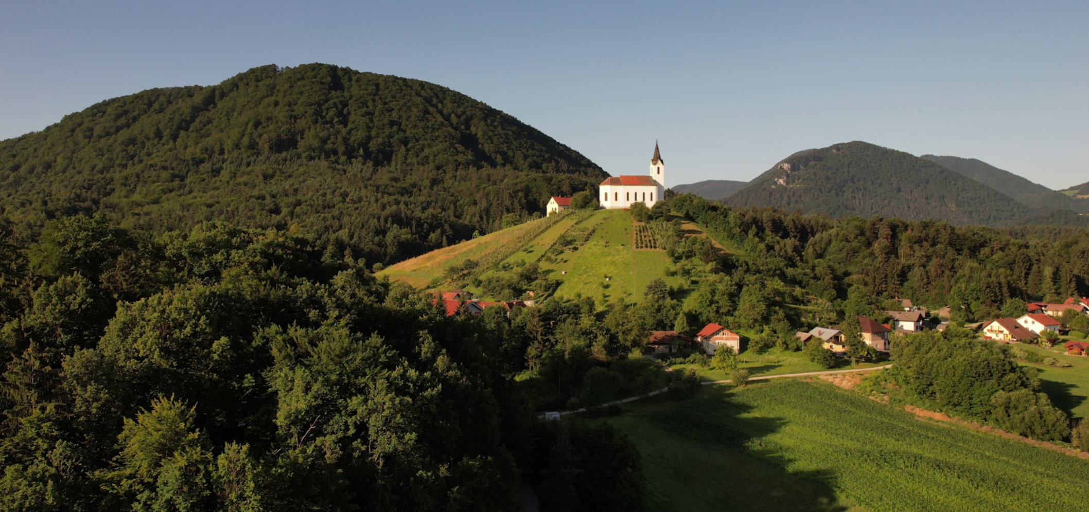 Migojnice - Cerkev Lurške Matere božje - Lourdes-i Szűzanya-templom (Gradišče/Lurd, 341 m)