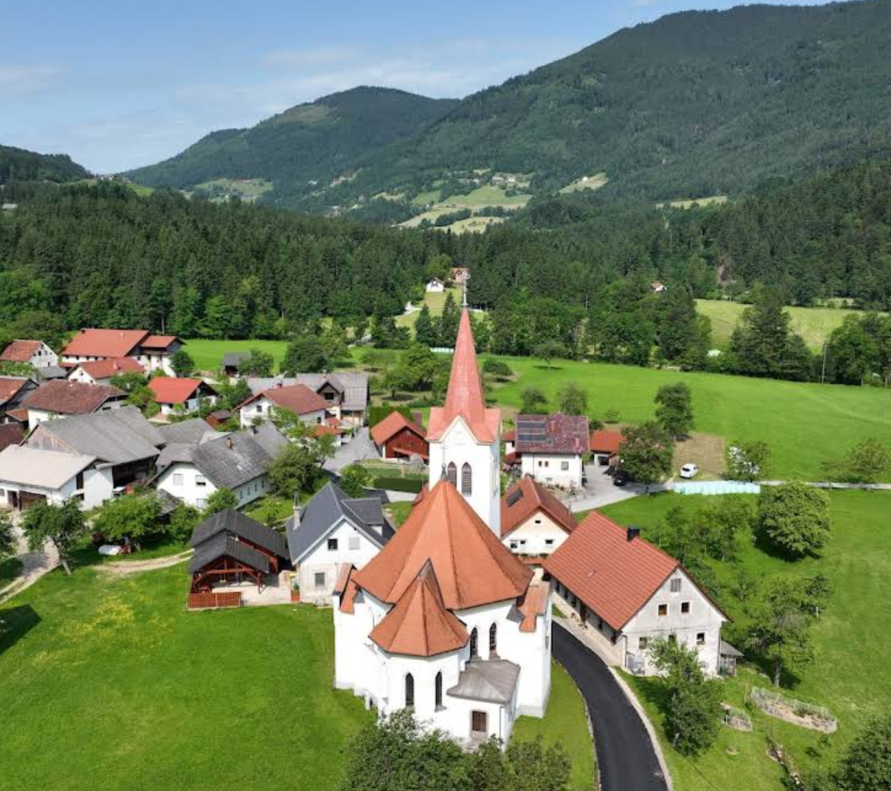 Nova Štifta pri Gornjem Gradu - Župnijska cerkev sv. Miklavž - Szent Miklós-plébánitemplom