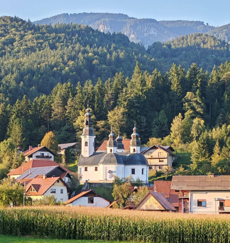 Okonina - Cerkev Sveti Jakoba - Szent Jakab-templom, négytornyú templom
