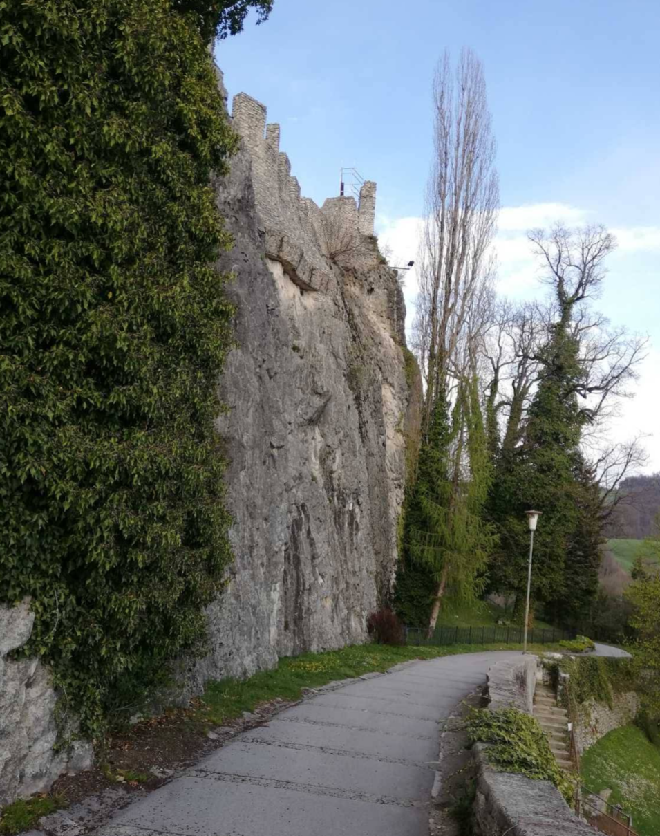 Planina pri Sevnici - Planinski grad - Planina vára