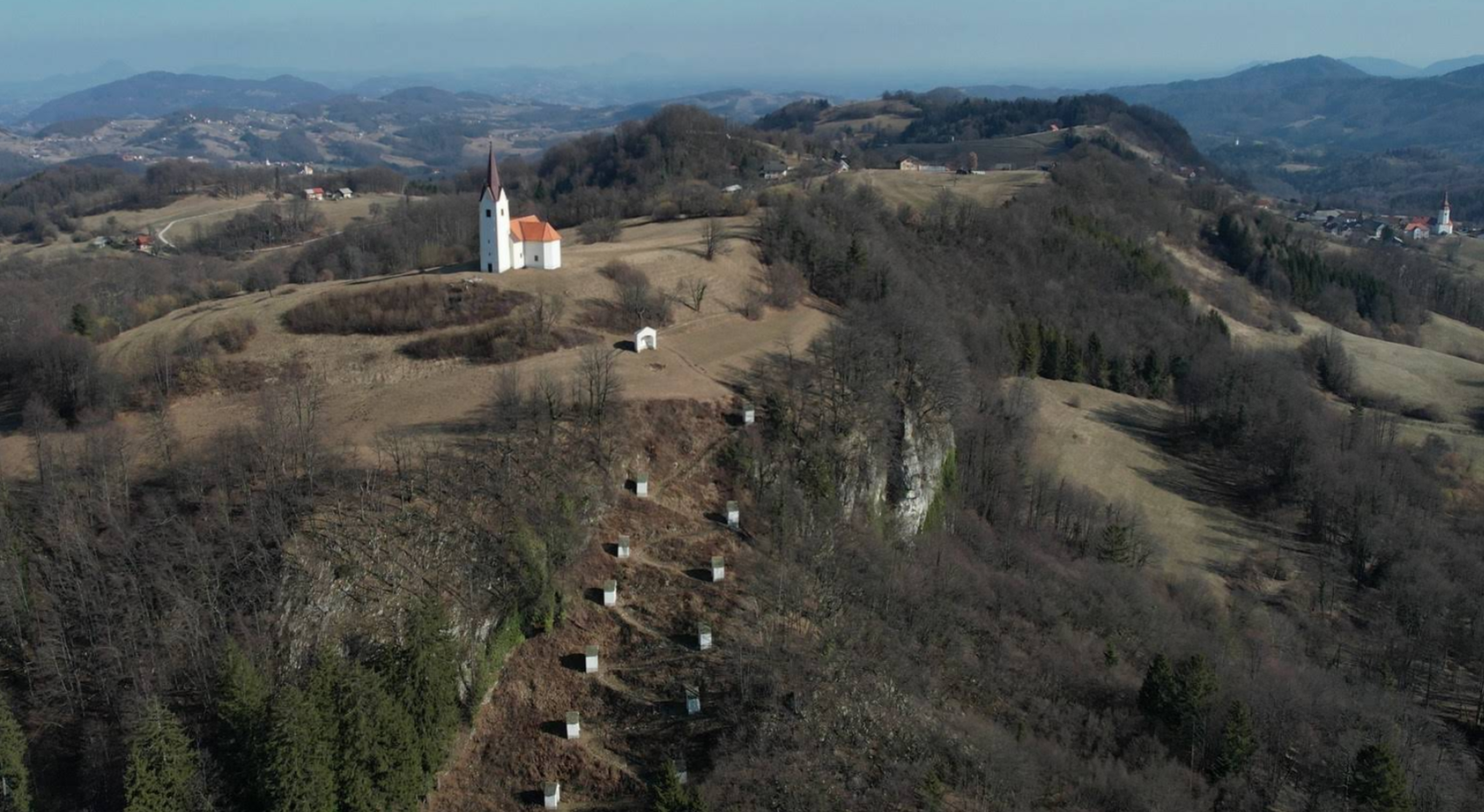 Planina pri Sevnici - Kapelice križevega pota - stációs keresztút, kiskápolnákkal