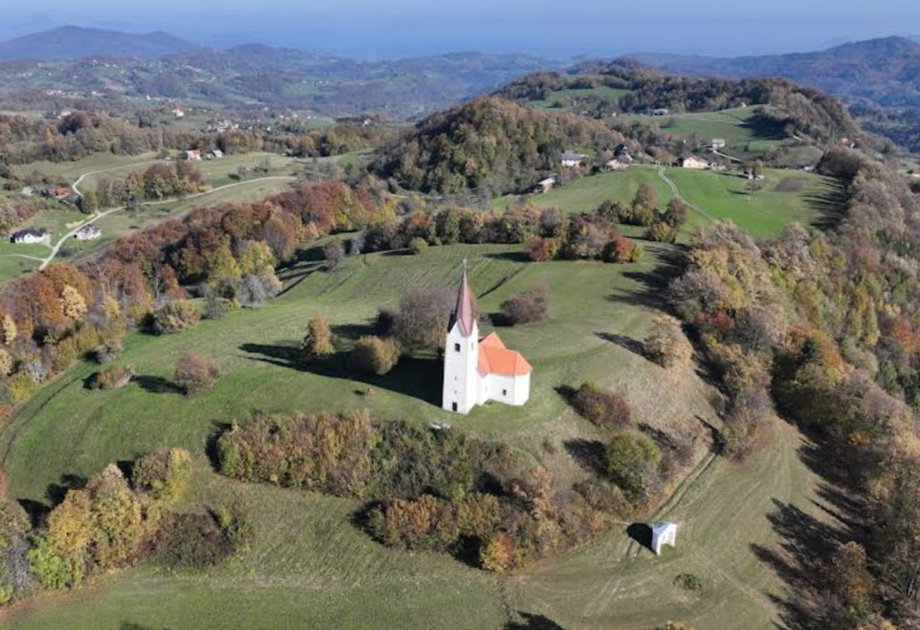 Planina pri Sevnici - Kapelice križevega pota - stációs keresztút, kiskápolnákkal