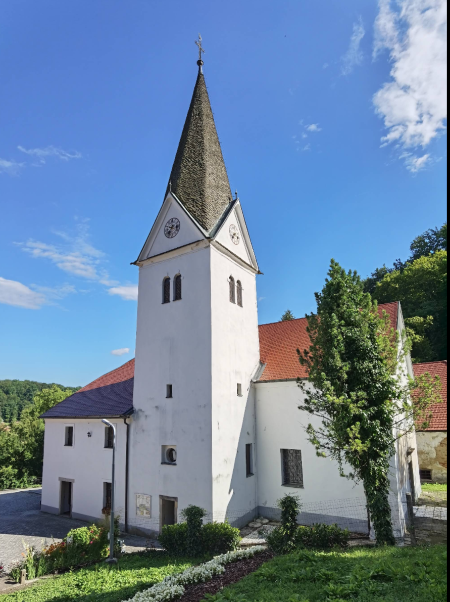 Podčetrtek - Župnijska cerkev sv. Lovrenca - Szent Lőrinc-plébániatemplom