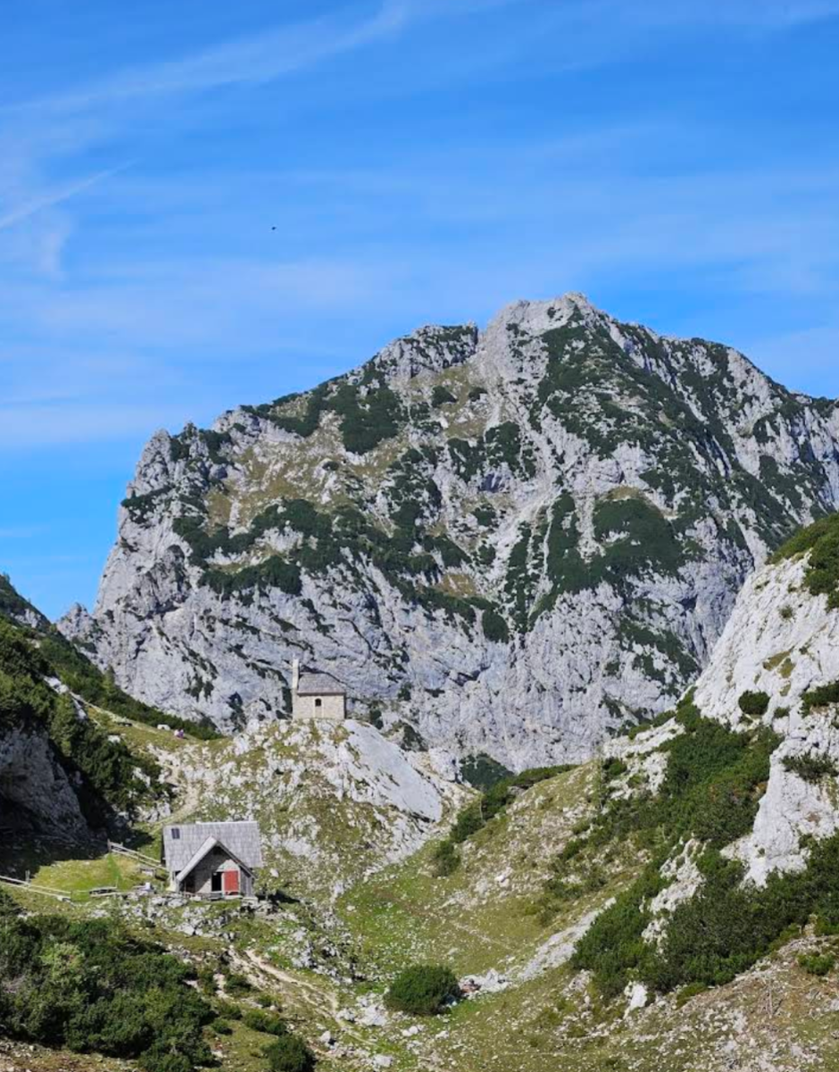 Podveža - Kapelica sv. Cirila in Metoda na Molički planini - Szent Cirill és Metód-kápolna
