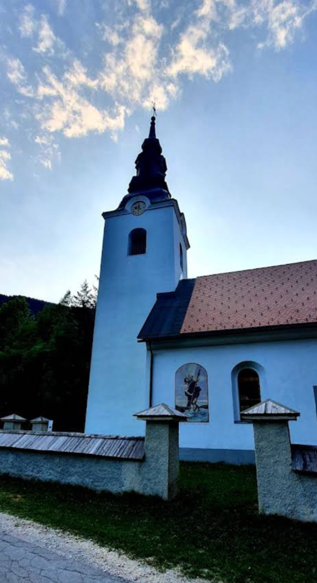 Podvolovljek - Cerkev sv. Antona Puščavnika - Remete Szent Antal-templom
