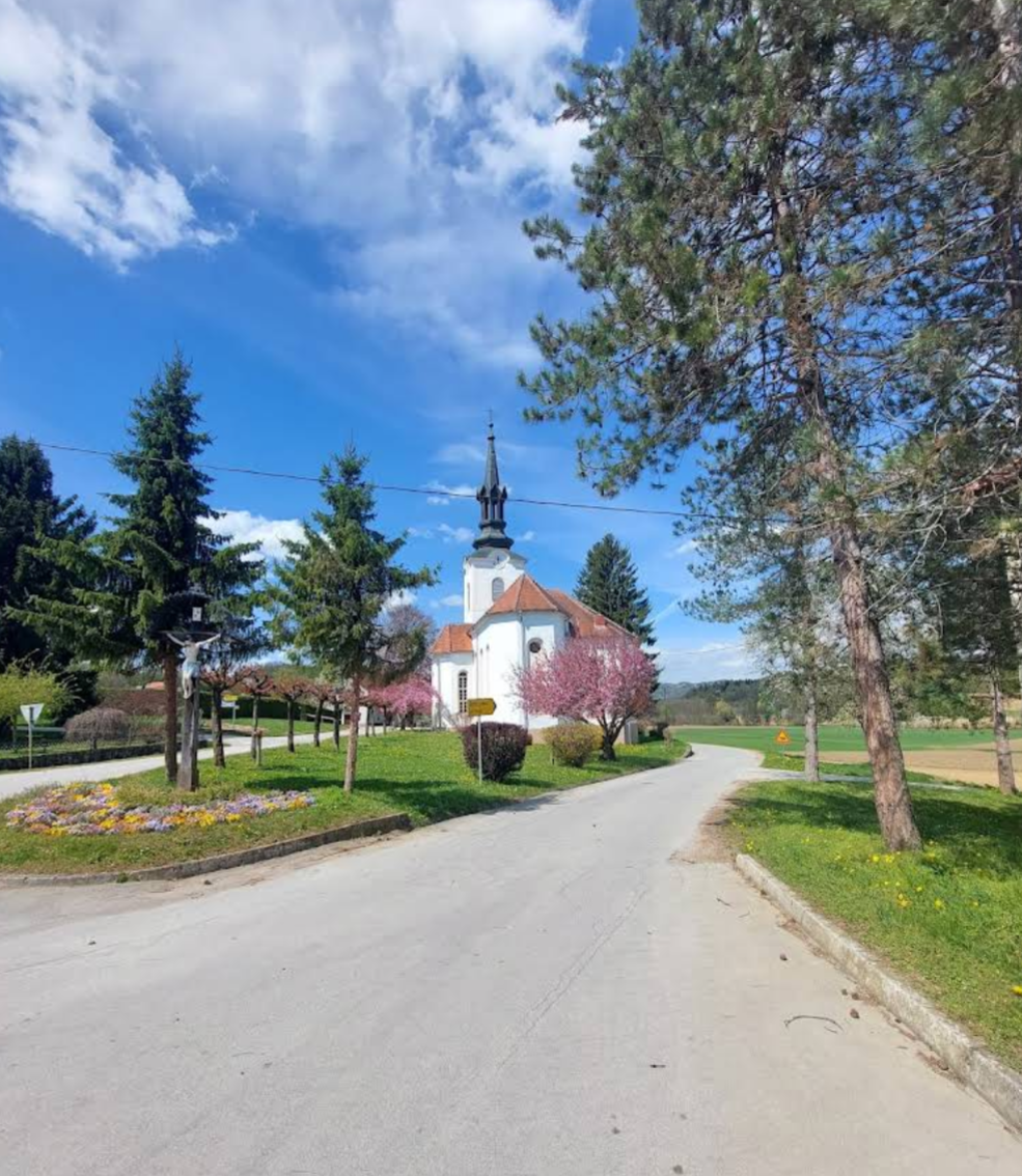 Polje ob Sotli - Župnijska cerkev sv. Nikolaja - Szent Miklós-plébániatemplom