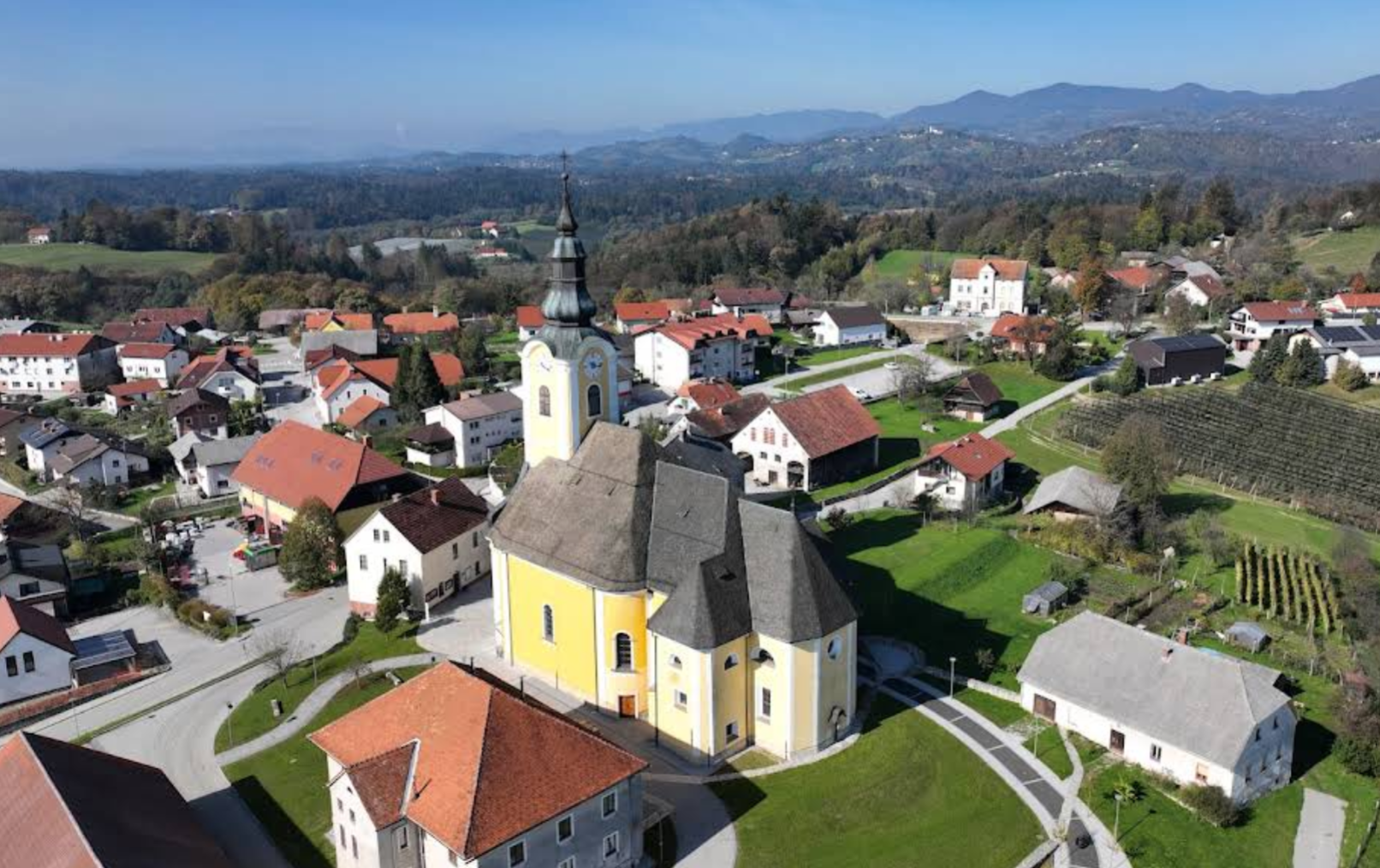 Ponikva - Župnijska cerkev sv. Martina na Ponikvi - Szent Márton-plébániatemplom