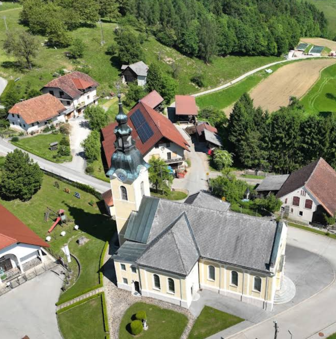 Ponikva pri Žalcu - Župnijska cerkev sv. Pankracija - Szent Pankratius-plébániatemplom