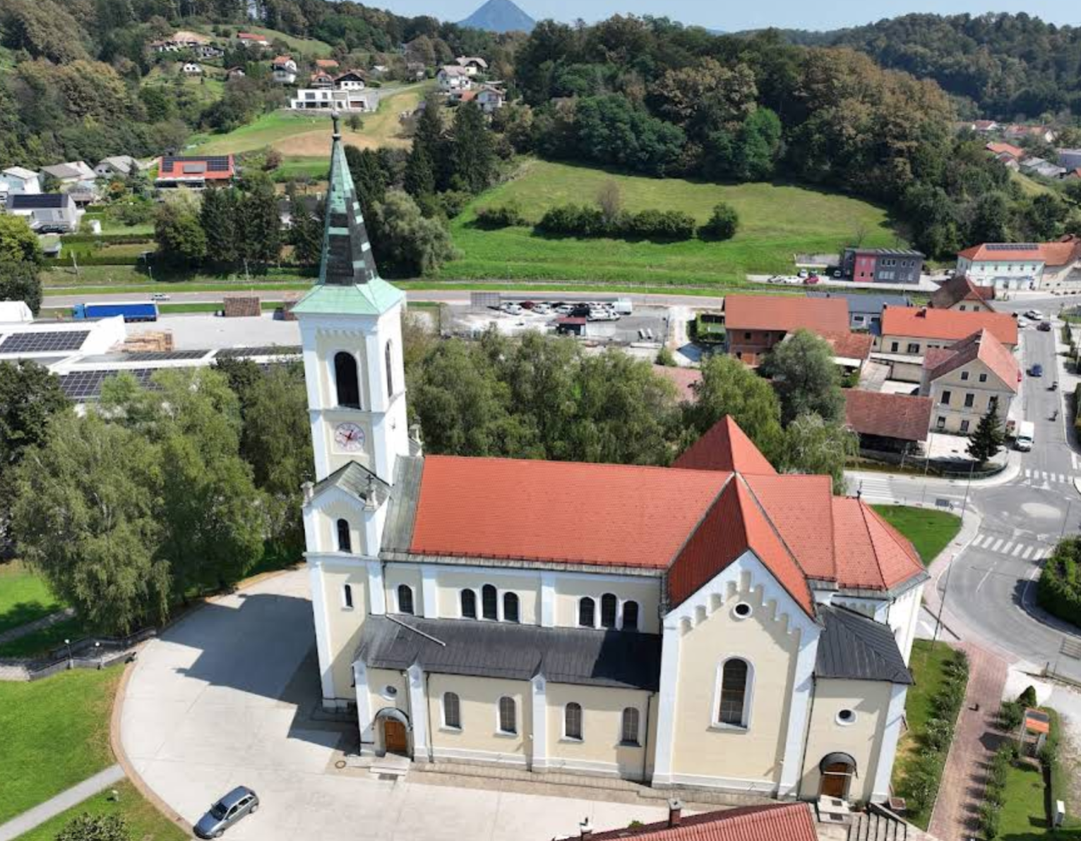 Rogaska Slatina - Župnijska cerkev sv. Križa - Szent Kereszt-plébániatemplom