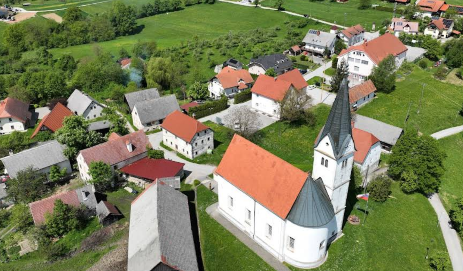 Sedraž - Cerkev sv. Jedrt Nivelska - Nivelles-i Szent Gertrúd-templom
