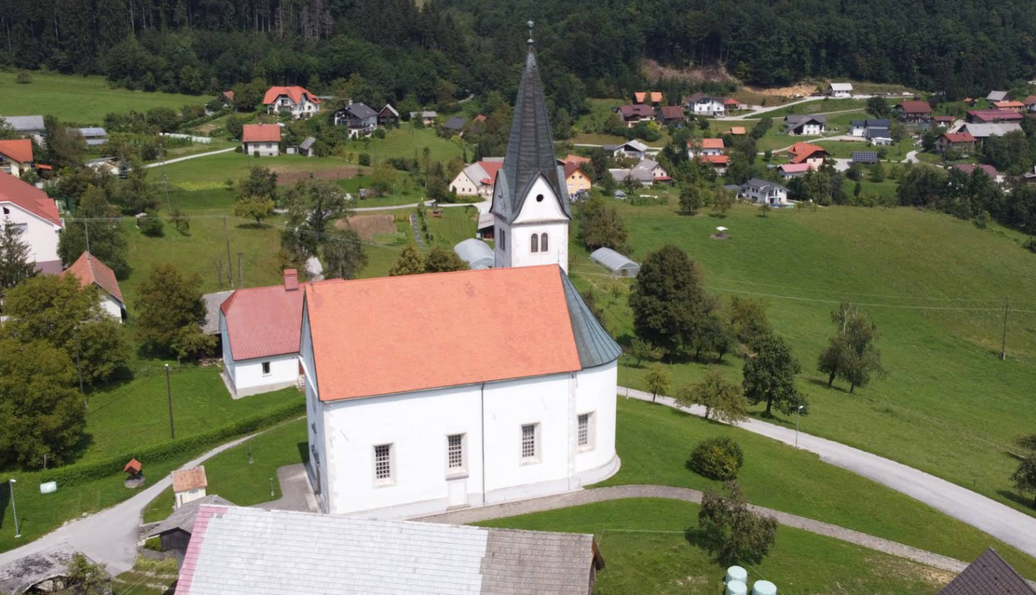 Sedraž - Cerkev sv. Jedrt Nivelska - Nivelles-i Szent Gertrúd-templom