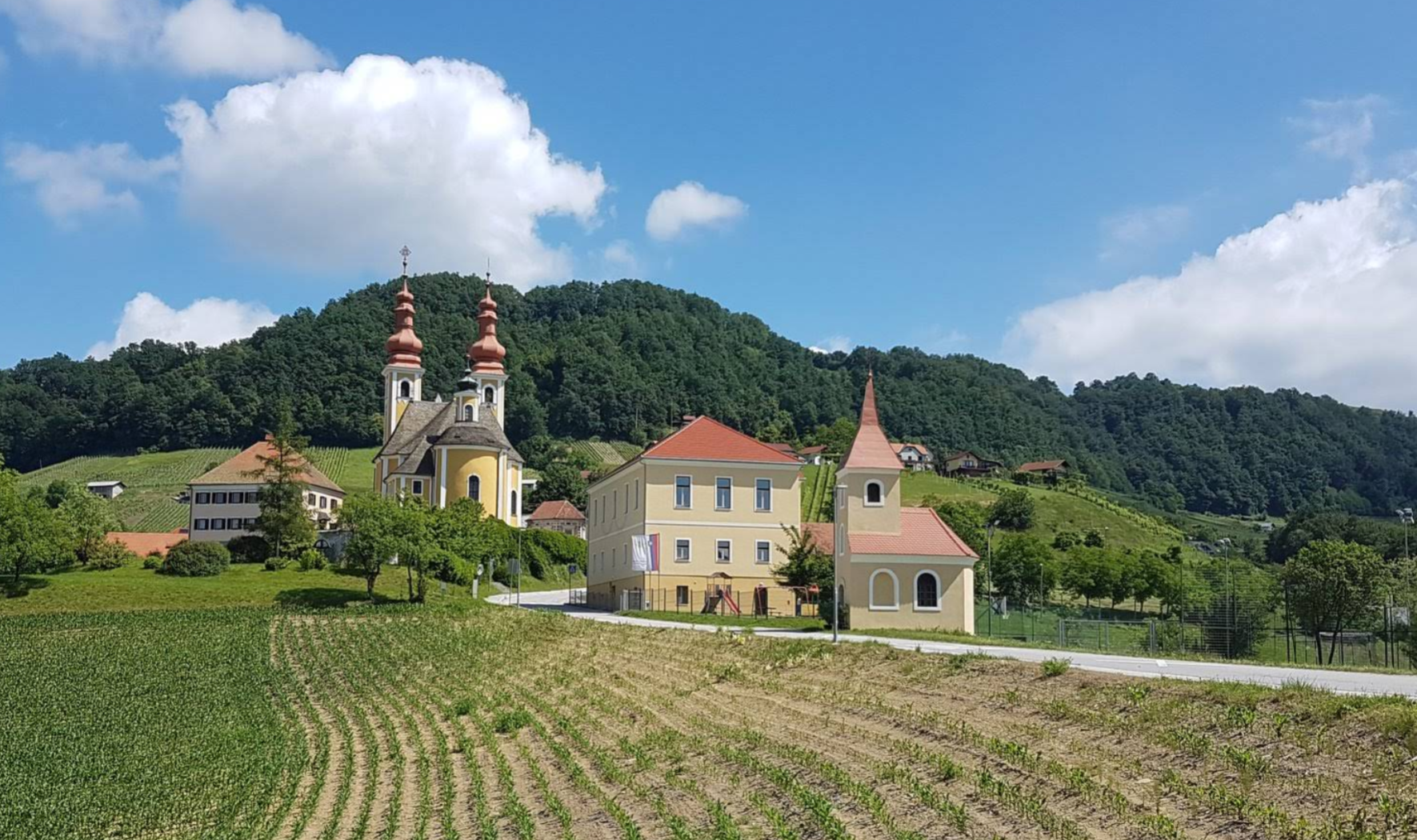 Sladka Gora - Župnijska cerkev Matere božje - Nagyboldogasszony-plébániatemplom