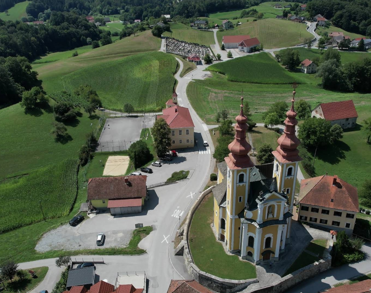 Sladka Gora - Župnijska cerkev Matere božje - Nagyboldogasszony-plébániatemplom