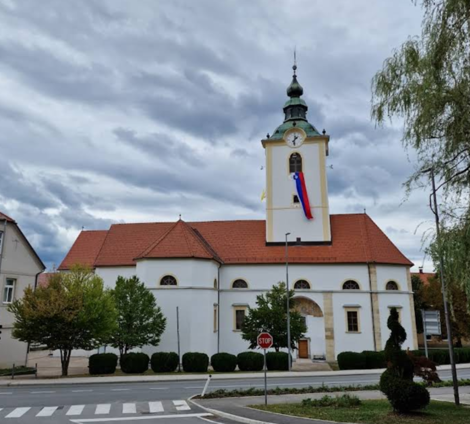 Šmarje pri Jelšah - Župnijska cerkev sv. Marije Vnebovzete - Nagyboldogasszony-plébániatemplom