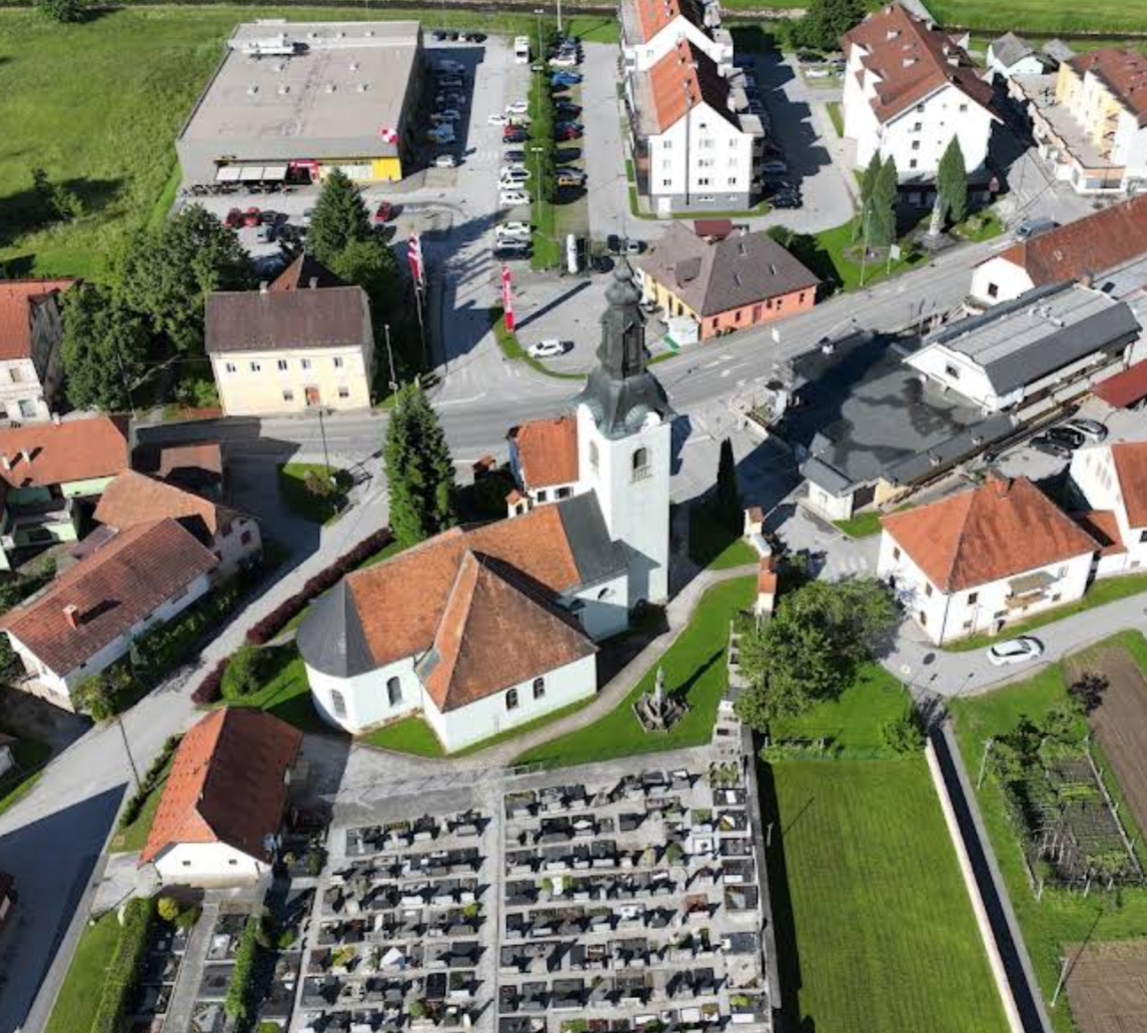 Šmartno ob Paki - Župnijska cerkev Sv. Martina - Szent Márton-plébániatemplom