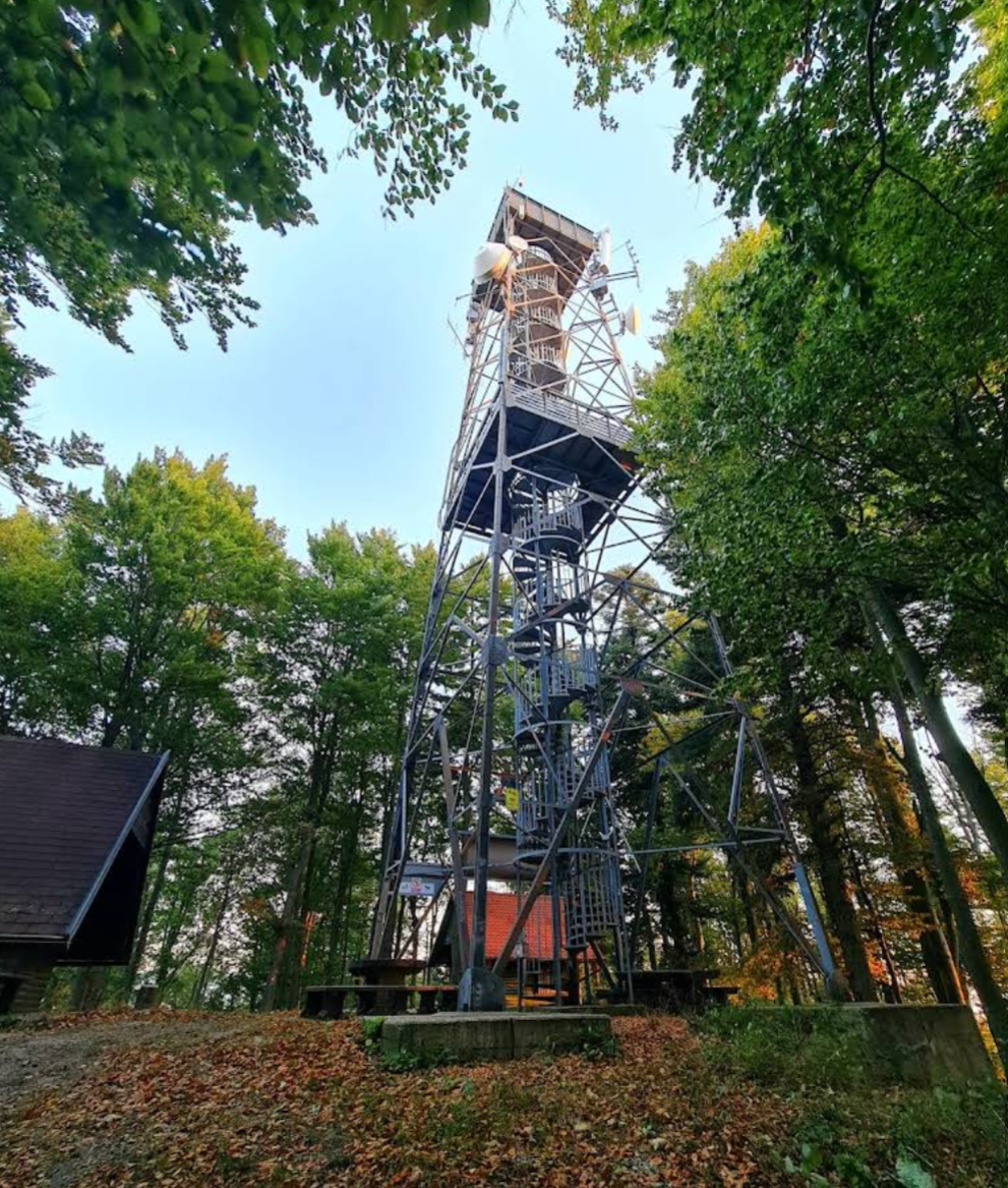 Stojek - Razgledni stolp na Stolpniku - kilátó a Stolpnikon (1012 m)