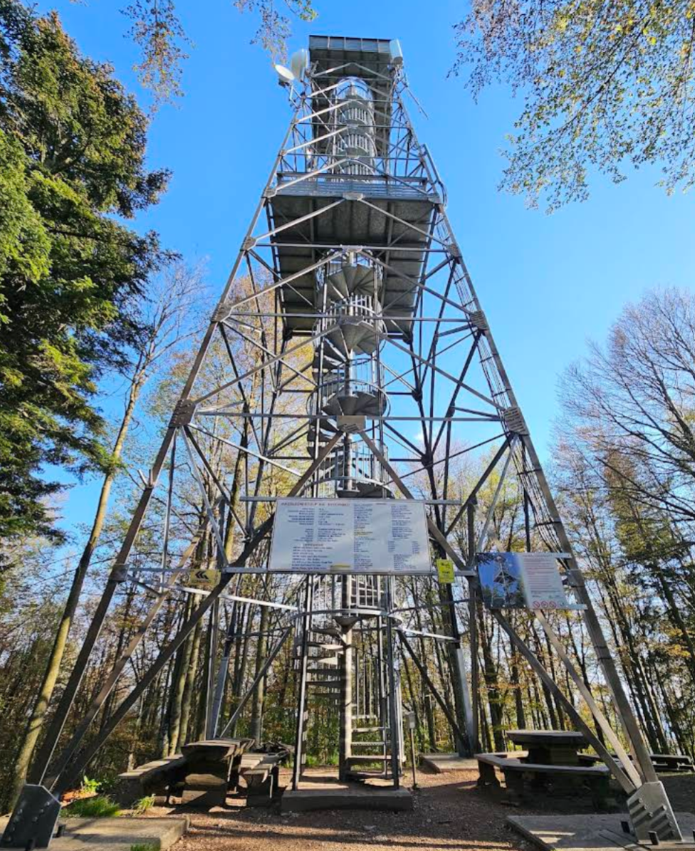 Stojek - Razgledni stolp na Stolpniku - kilátó a Stolpnikon (1012 m)
