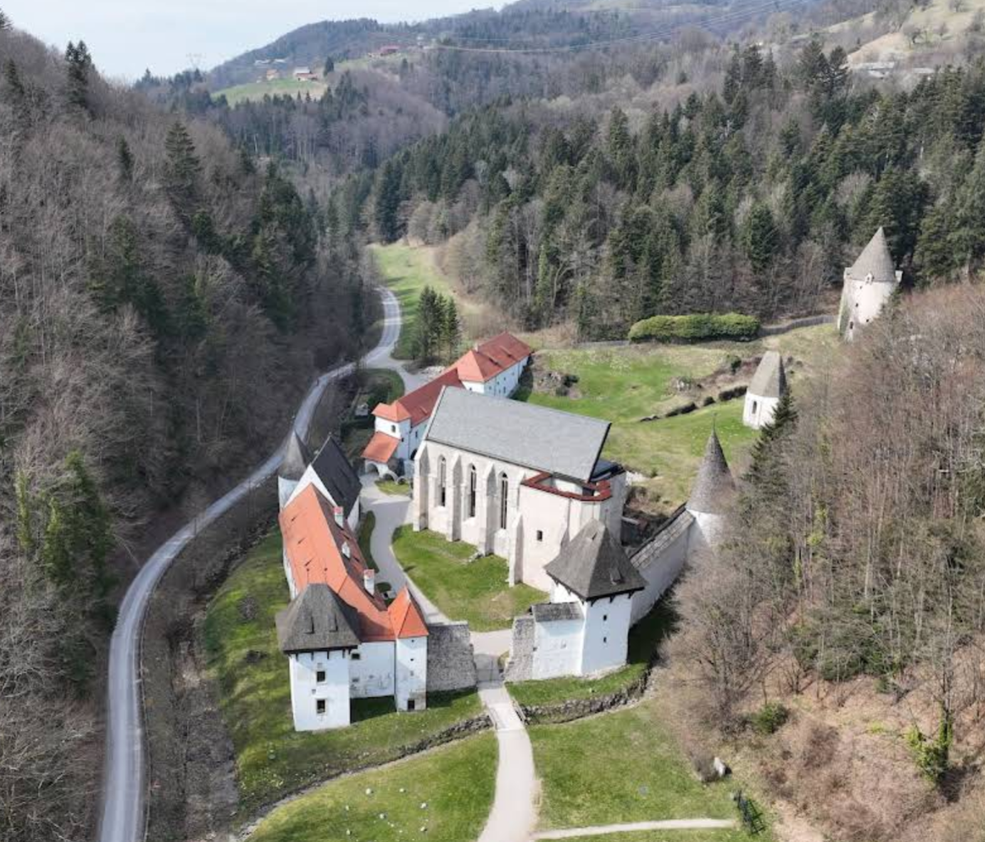 Špitalič pri Slovenskih Konjicah - Zgornji samostan Žičke kartuzije - Žičke karthauzi kolostor, felső kolostor
