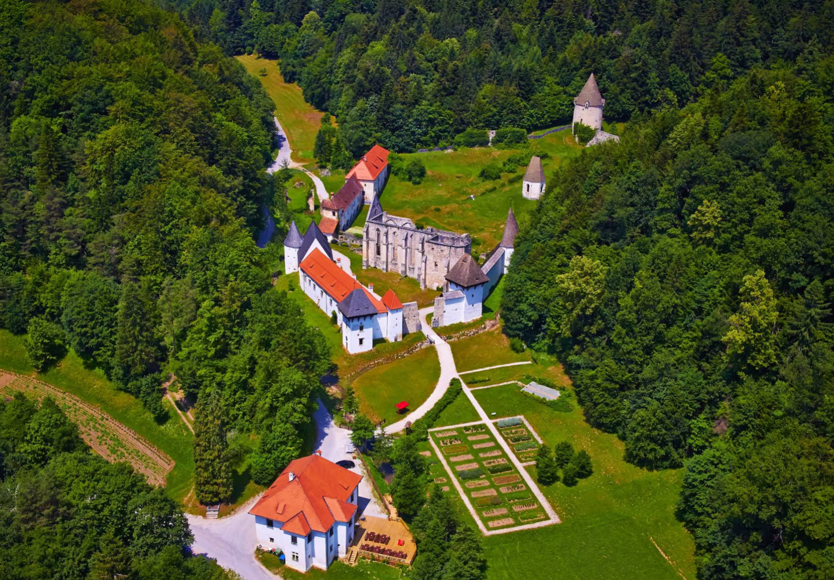 Špitalič pri Slovenskih Konjicah - Zgornji samostan Žičke kartuzije - Žičke karthauzi kolostor, felső kolostor
