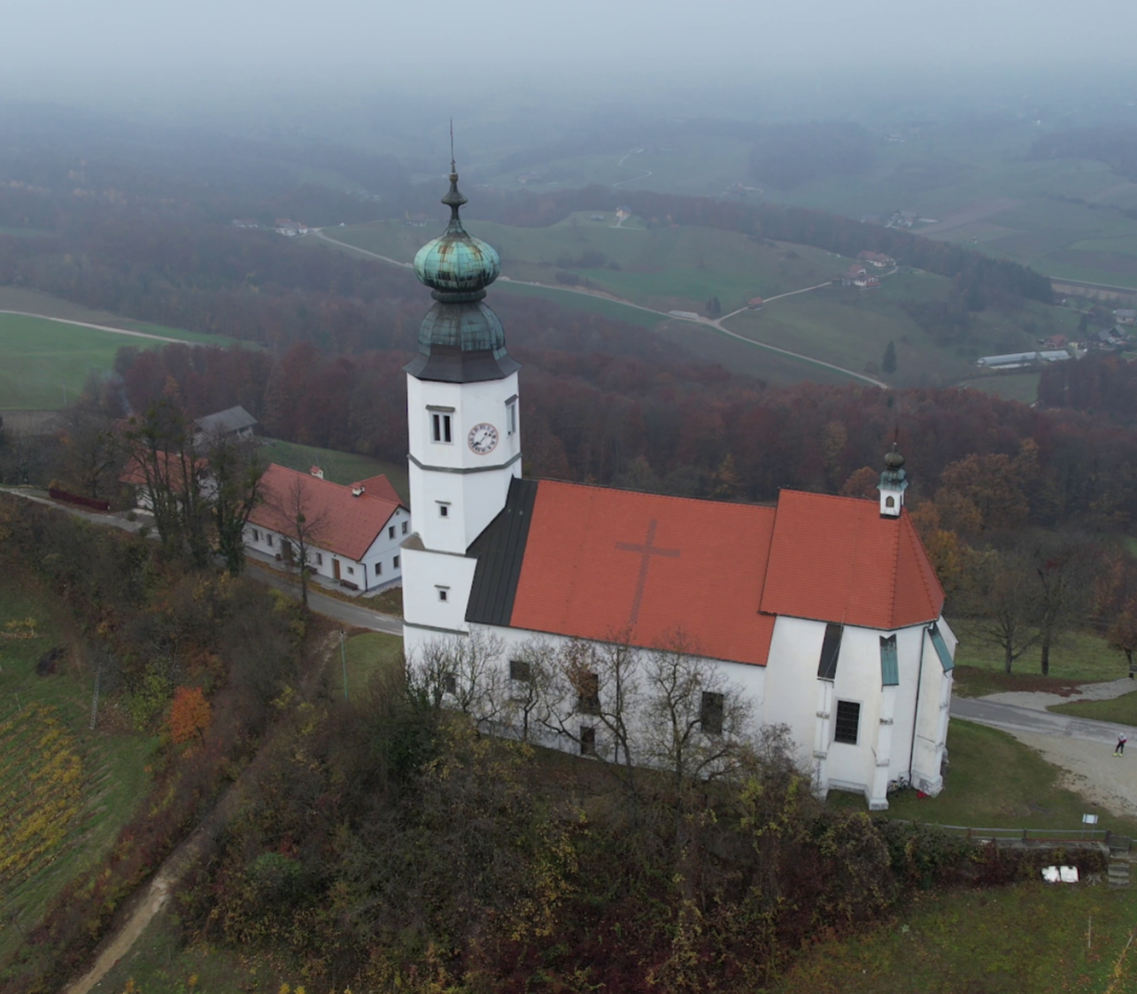 Spodnje Tinsko - Cerkev Matere božje - Isten Anyja-templom