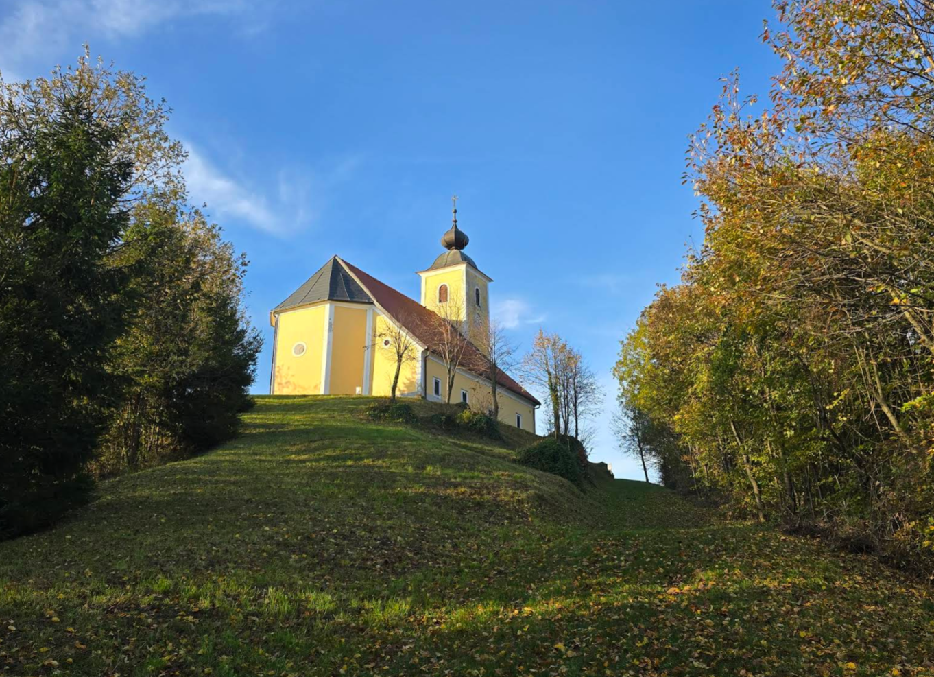 Strmec pri Svetem Florijanu - Cerkev Loretske Matere božje na griču Ložno- Loretói Szűzanya-templom a Ložno-dombon