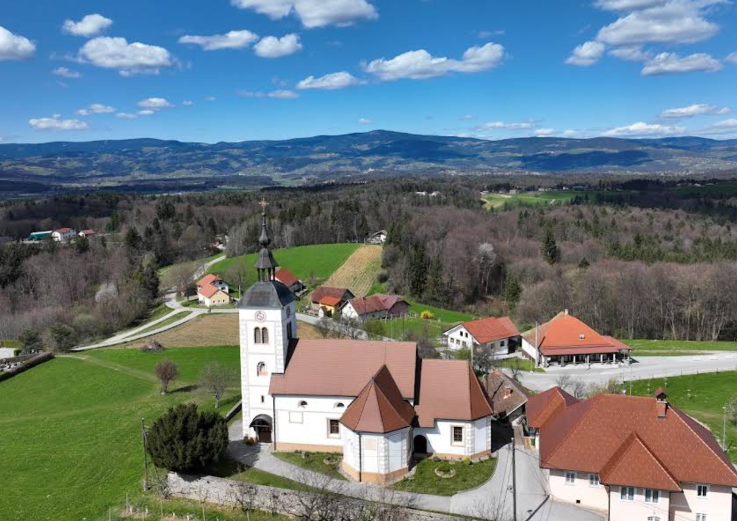 Sveti Jernej - Župnijska cerkev sv. Jerneja pri Ločah - Szent Jeromos-plébániatemplom