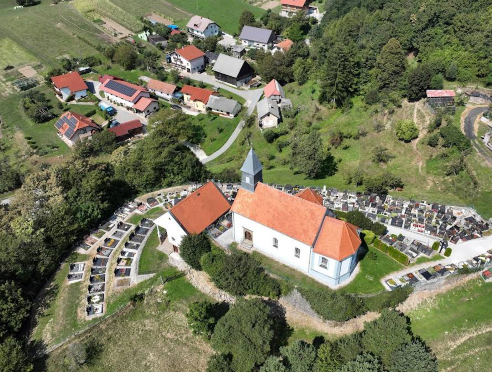 Sveti Jurij pri Donački Gori - Cerkev sv. Jurija - Szent György-templom
