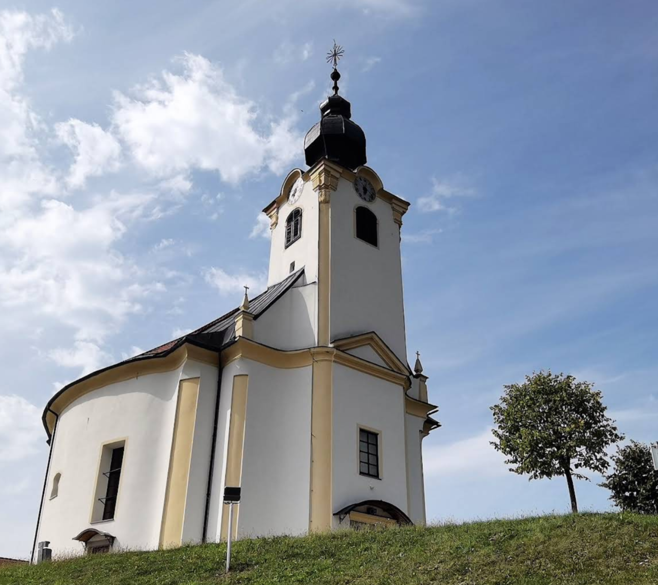 Gornja Kostrivnica - Župnijska cerkev Čenstohovske Matere božje - Czestochowai Szűzanya-plébániatemplom