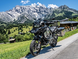 Motorrad und wandern