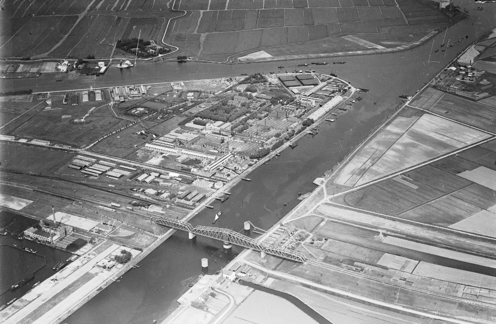 Hembrug terrein met Artillerie Inrichtingen