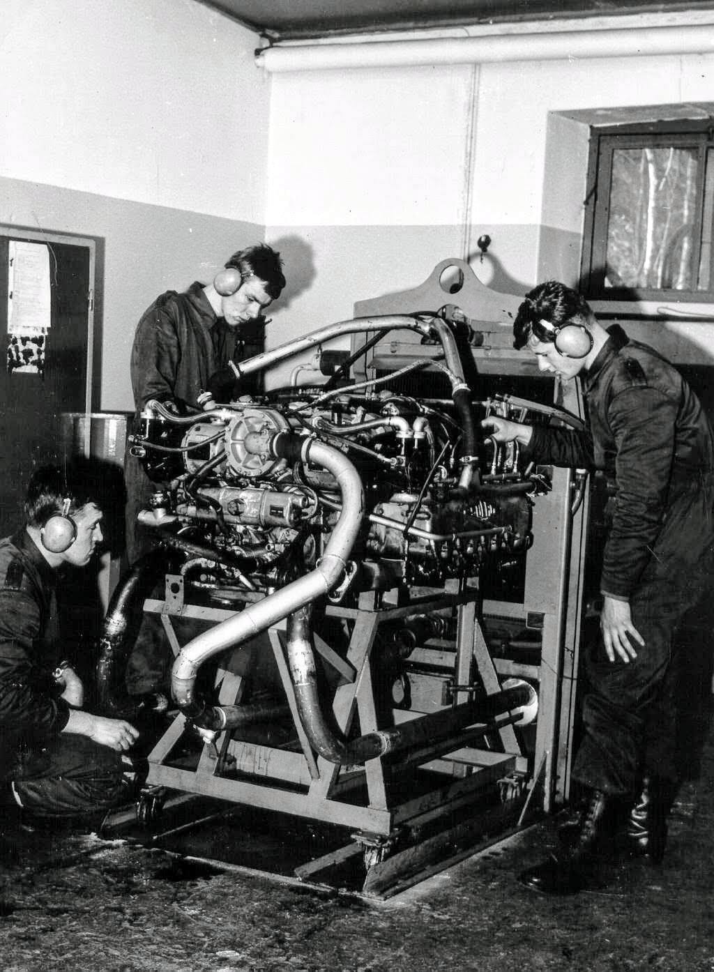 AMX-motor op proefstand