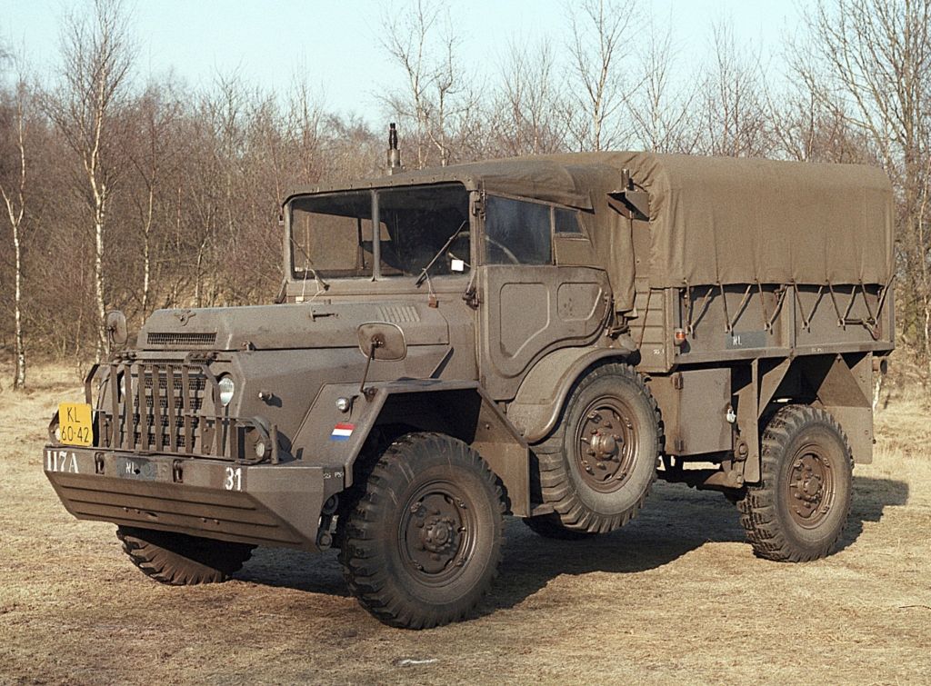 Vrachtauto DAF YA 126