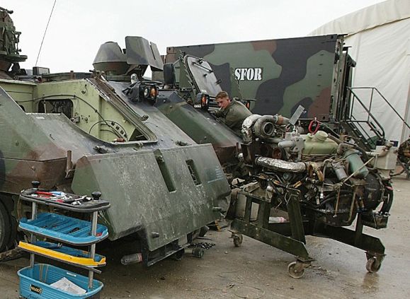 YPR 765 krachtbron uitgebouwd in Bosniƫ.