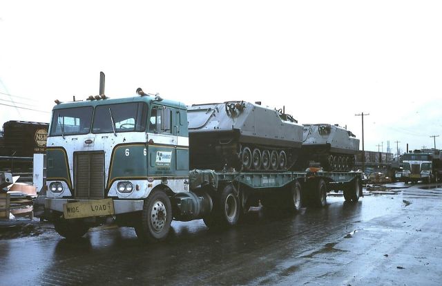 YPR basisvtgn op flat bed truck