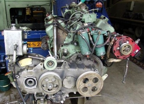 YPR 765 krachtbron van KMar voertuig