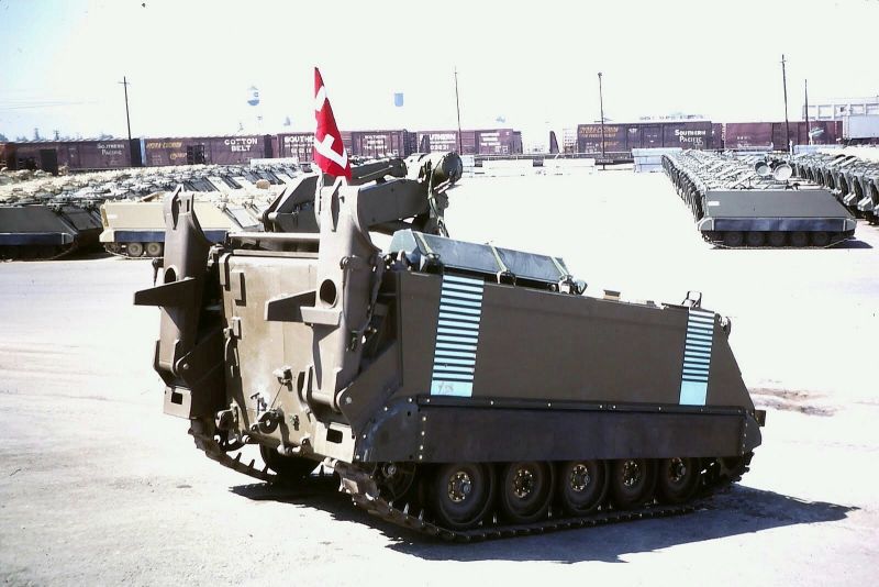 YPR 806 PRB driekwart rechtsachter