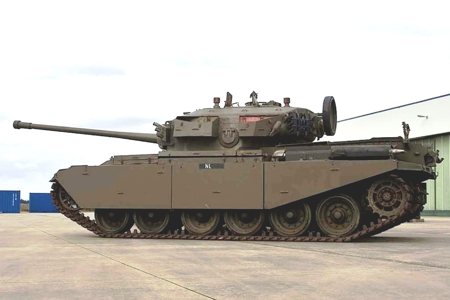 Centurion tank met 20 ponder kanon